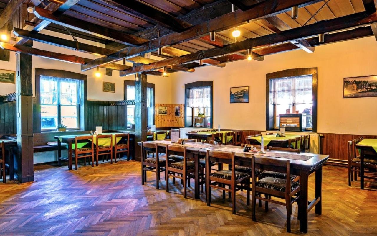 Hotel Dzban Karlova Studanka Luaran gambar
