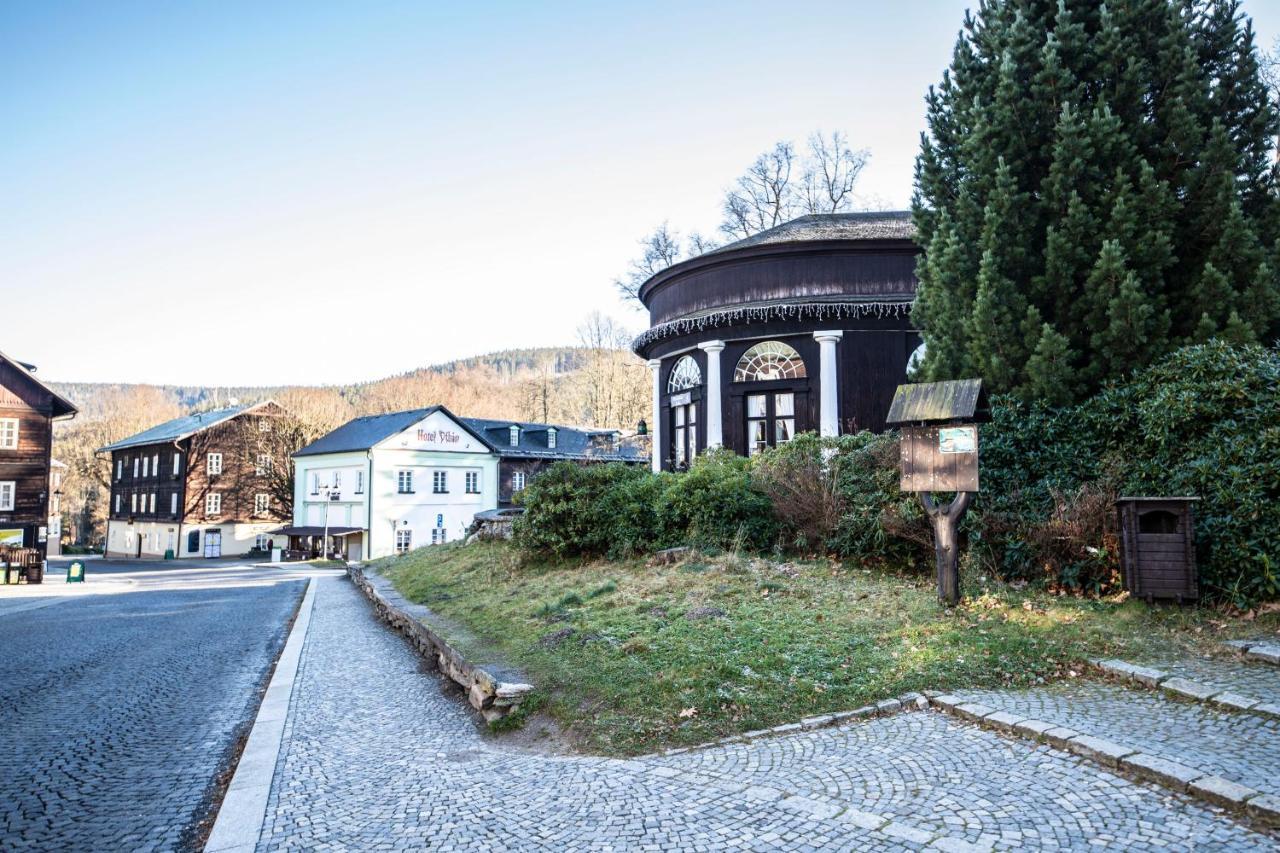 Hotel Dzban Karlova Studanka Luaran gambar