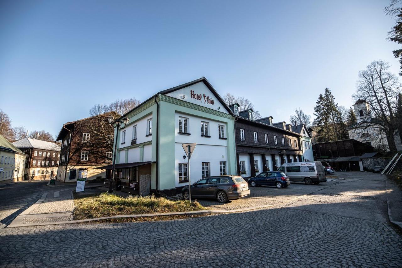 Hotel Dzban Karlova Studanka Luaran gambar