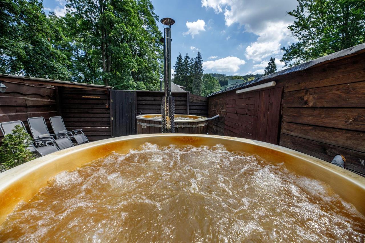 Hotel Dzban Karlova Studanka Luaran gambar