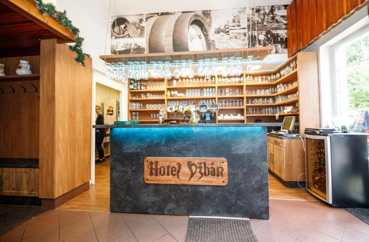 Hotel Dzban Karlova Studanka Luaran gambar